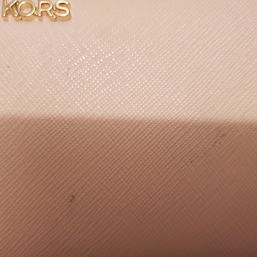 Authentic used Michael Kors wallet